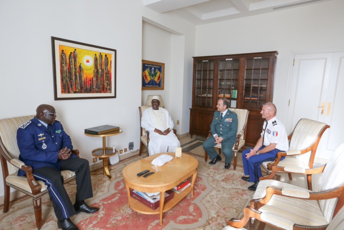 Lutte contre le terrorisme : Macky Sall reçoit le directeur espagnol du projet G5 Sahel (Images) Lutte contre le terrorisme : Macky Sall reçoit le directeur espagnol du projet G5 Sahel (Images)