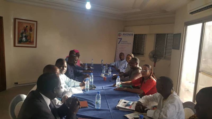 Visite d'une délégation du parti Rewmi à la Plateforme AVENIR Senegaal Bi Nu Begg Visite d'une délégation du parti Rewmi à la Plateforme AVENIR Senegaal Bi Nu Begg