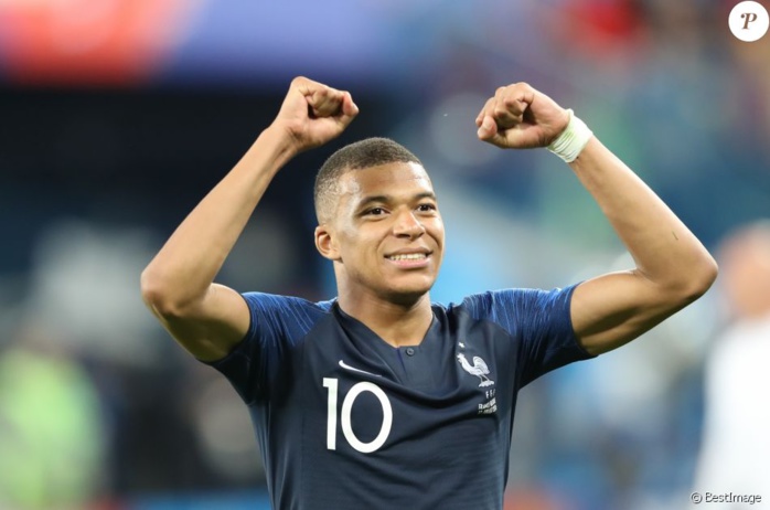 Coupe du Monde : Kylian Mbappé, meilleur jeune joueur de la compétition ! Coupe du Monde : Kylian Mbappé, meilleur jeune joueur de la compétition !