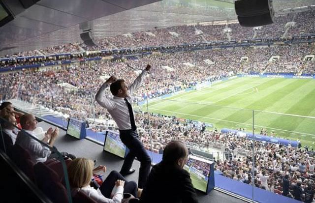 La France championne du monde : la photo de Macron qui fait le buzz !