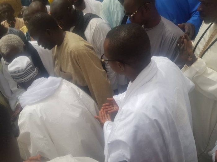 Journée de prières et de lecture du Coran et Khassaïdes à la Grande mosquée de Touba en présence du Khalife général des Mourides (IMAGES)