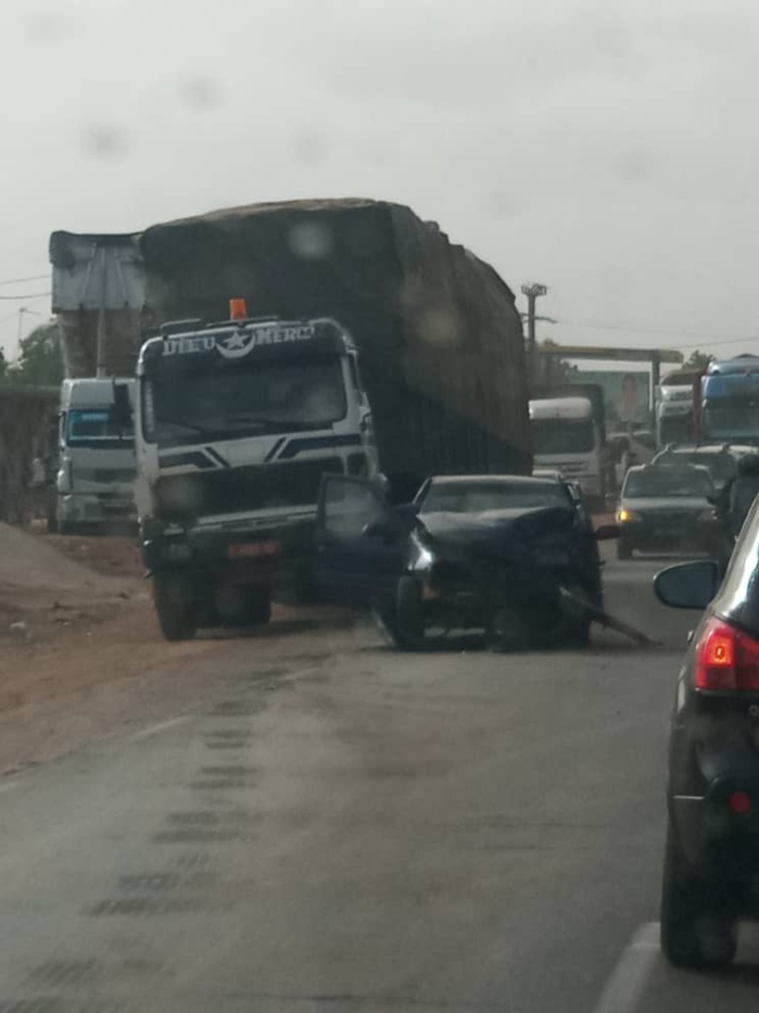 Urgent : Un autre accident sur la route de Mbour Urgent : Un autre accident sur la route de Mbour