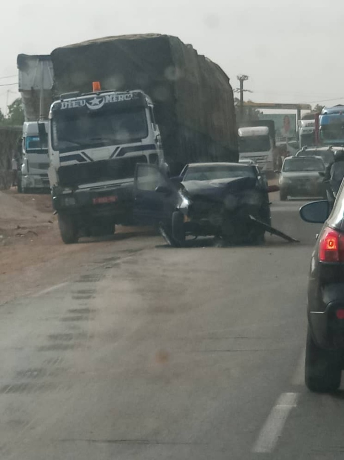 Urgent : Un autre accident sur la route de Mbour Urgent : Un autre accident sur la route de Mbour