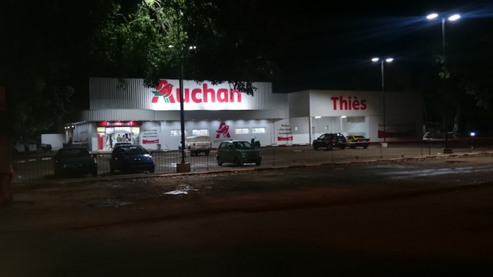 Thiès : Les magasins Auchan ne désemplissent pas, malgré le passage de la caravane de l'Unacois Jappo