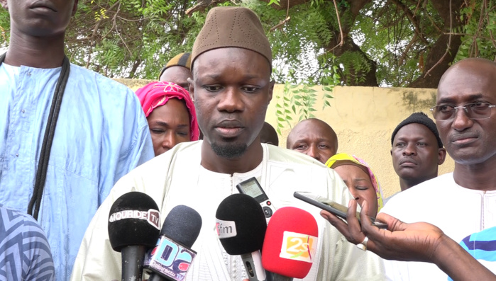 SONKO À TOUBA - Le leader de Pastef prêche pour une institutionnalisation des rapports État-Chefs religieux, plutôt que de laisser un Président déambuler avec des mallettes d'argent... SONKO À TOUBA - Le leader de Pastef prêche pour une institutionnalisation des rapports État-Chefs religieux, plutôt que de laisser un Président déambuler avec des mallettes d'argent...