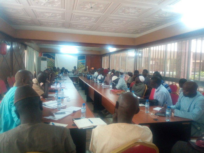 Parrainage : Les cantonnements, services militaires et établissements sanitaires ne sont pas concernés par la collecte. (Directeur des libertés publiques) Parrainage : Les cantonnements, services militaires et établissements sanitaires ne sont pas concernés par la collecte. (Directeur des libertés publiques)