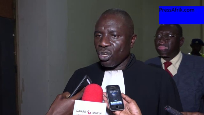 Procès Khalifa Sall : Me Ousseynou Gaye demande à Me Ousmane Sèye de "se débarrasser de sa robe marron-beige" Procès Khalifa Sall : Me Ousseynou Gaye demande à Me Ousmane Sèye de "se débarrasser de sa robe marron-beige"