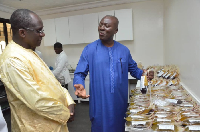CNTS : Abdoulaye Diouf se réjouit du stock suffisant des poches de sang
