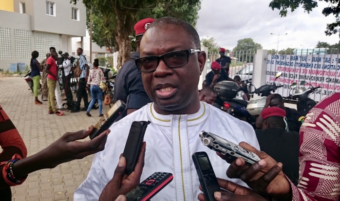 Joseph Gabriel Sambou, DG Dakar-Bamako Ferroviaire sur la précarité dudit secteur : " Quand un Dg se permet toutes les 48 heures d'appeler le financier pour faire un arbitrage budgétaire des dépenses, ça c'est de la vraie précarité. Joseph Gabriel Sambou, DG Dakar-Bamako Ferroviaire sur la précarité dudit secteur : " Quand un Dg se permet toutes les 48 heures d'appeler le financier pour faire un arbitrage budgétaire des dépenses, ça c'est de la vraie précarité.