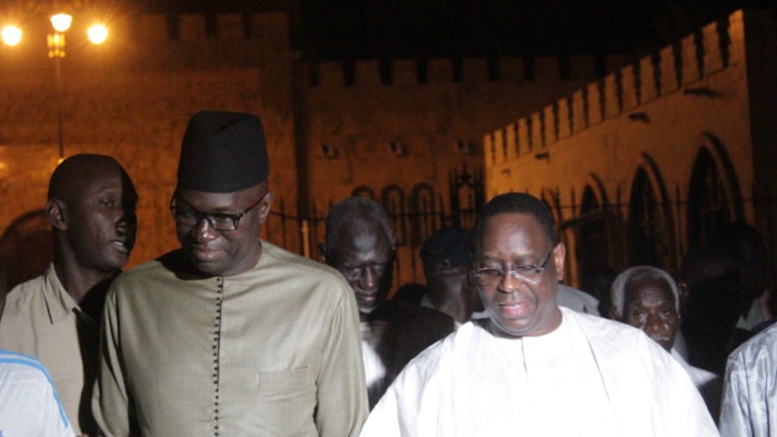 VISITE PRIVÉE DU PRÉSIDENT À TOUBA - Un tête-à-tête de 90 mns avec le Khalife VISITE PRIVÉE DU PRÉSIDENT À TOUBA - Un tête-à-tête de 90 mns avec le Khalife