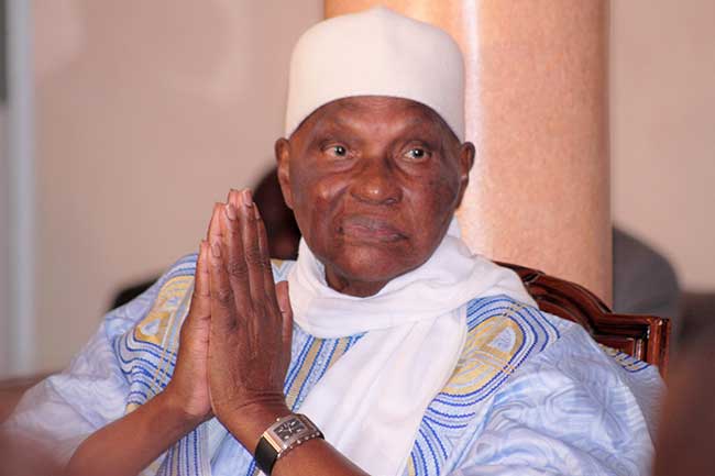 Le Président Abdoulaye Wade rend hommage au Pr Samir Amin