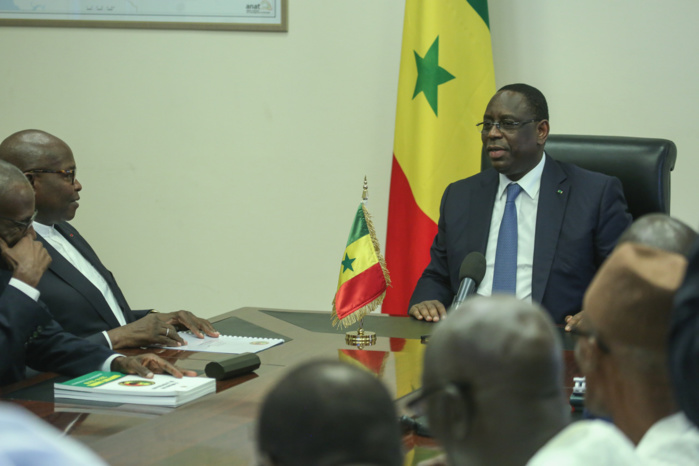 Cérémonie de remise des rapports 2014 - 2017 du médiateur de la République (Images) Cérémonie de remise des rapports 2014 - 2017 du médiateur de la République (Images)