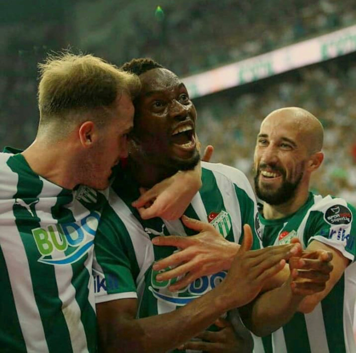 Diafra Sakho marque à son premier match avec Bursaspor Diafra Sakho marque à son premier match avec Bursaspor