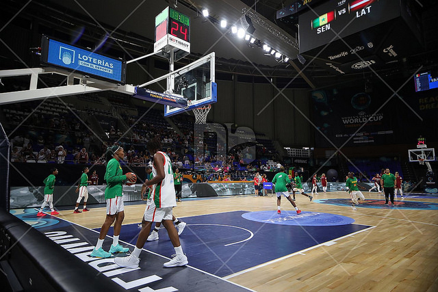 Match de Coupe du monde FIBA : "Africa Dream Again" de Youssou Ndour pour l'entrée des joueuses sénégalaises