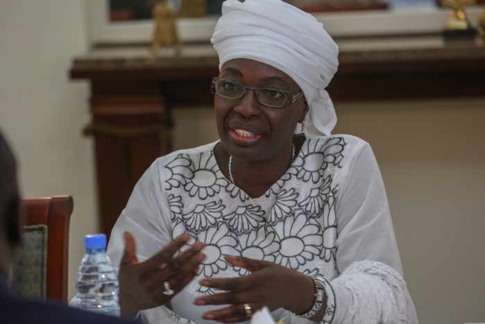 Palais : L'Ofnac a remis son rapport d’activités 2016 au Président Macky Sall Palais : L'Ofnac a remis son rapport d’activités 2016 au Président Macky Sall