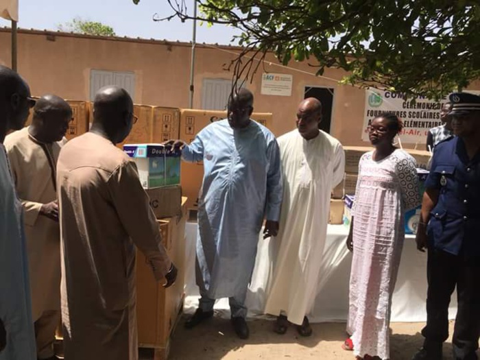 Hann Bel Air : une enveloppe de 200 millions pour aider les élèves et les enseignants. Hann Bel Air : une enveloppe de 200 millions pour aider les élèves et les enseignants.