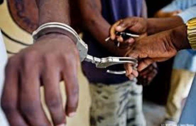 Cérémonie de clôture de la tournée économique de Macky Sall : Un voleur cueilli en voulant dérober un dixième téléphone