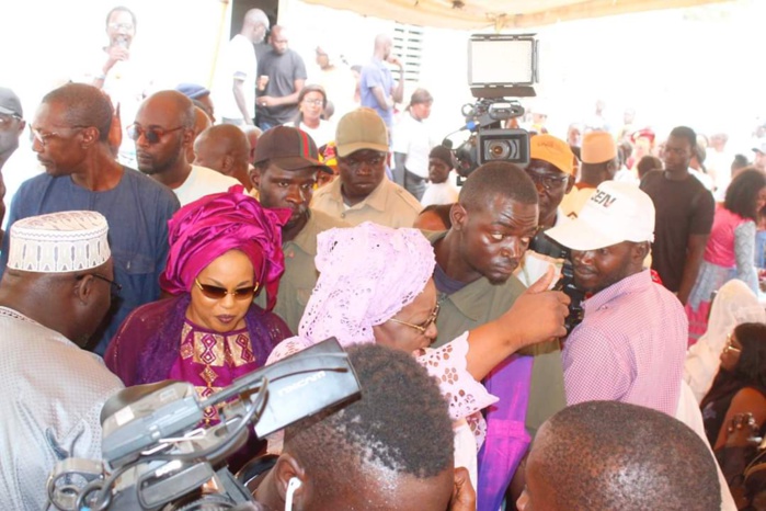 Tournée sociale à Yeumbeul-sud : Mme Ndeye Saly Diop Dieng au chevet des populations de la commune