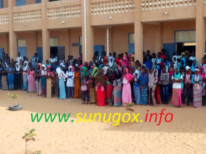 Rufisque/CEM Déni Birame Ndao : Les acteurs de l’école se retrouvent pour booster les performances scolaires. Rufisque/CEM Déni Birame Ndao : Les acteurs de l’école se retrouvent pour booster les performances scolaires.