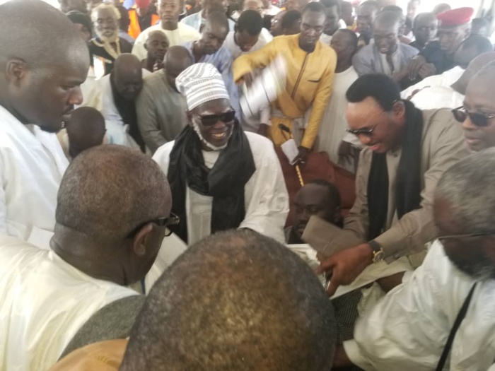 UNIVERSITÉ DE TOUBA - La première pierre posée par le Khalife des Mourides...Touba Ça Kanam dégaine 100 millions séance tenante UNIVERSITÉ DE TOUBA - La première pierre posée par le Khalife des Mourides...Touba Ça Kanam dégaine 100 millions séance tenante