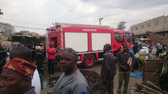 Urgent: Un incendie ravage une dizaine de cantines au marché Sam de Thiès
