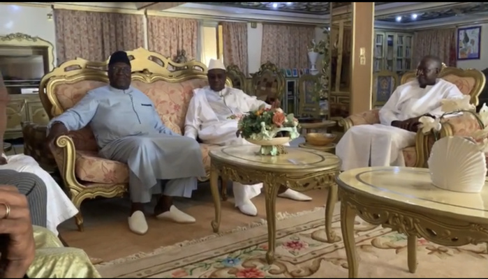 Macky Sall chez Famara Ibrahima Sagna : Ce que les deux hommes se sont dit! Macky Sall chez Famara Ibrahima Sagna : Ce que les deux hommes se sont dit!
