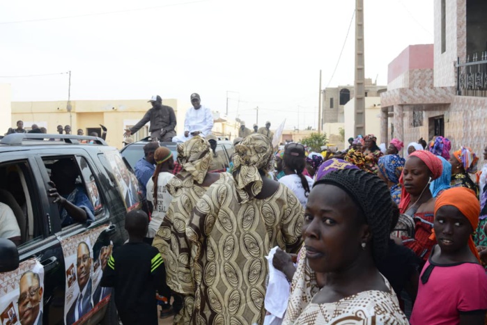 Oumar Gueye, en caravane dans la zone de Niague où la population compte réélire Macky Sall à 95%, raille l’opposition : « Notre pays ne peut pas être dirigé par des gens incapables de gérer un service »