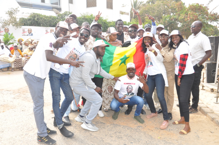 (Images ) Meeting de soutien des voisins de Pr Macky Sall à Fenêtre mermoz sous la houlette de Me Lika Ba (Images ) Meeting de soutien des voisins de Pr Macky Sall à Fenêtre mermoz sous la houlette de Me Lika Ba
