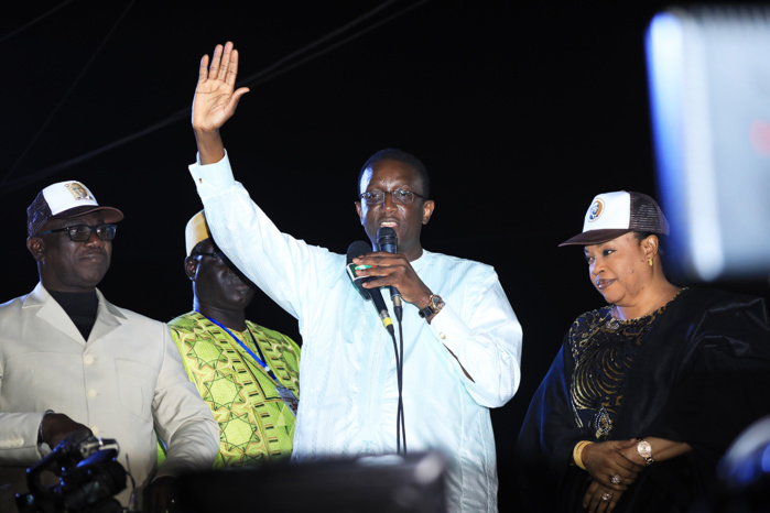 Dix-septième jour de campagne : Amadou Ba et Marieme Faye Sall à Grand Dakar et Fass-Colobane Dix-septième jour de campagne : Amadou Ba et Marieme Faye Sall à Grand Dakar et Fass-Colobane