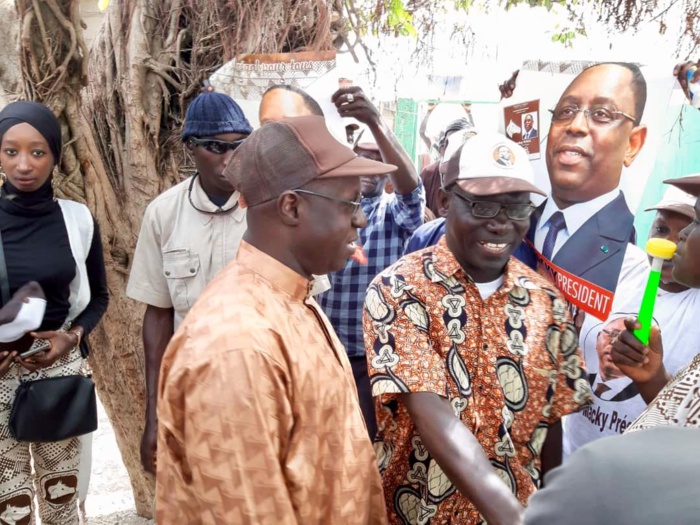 Présidentielle 2019/Mbao : les grands électeurs de petit Mbao derrière Abdou K. Sall pour la victoire au 1er tour de Macky Sall. Présidentielle 2019/Mbao : les grands électeurs de petit Mbao derrière Abdou K. Sall pour la victoire au 1er tour de Macky Sall.