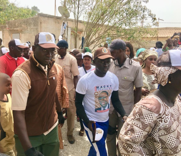Présidentielle 2019/Mbao : les grands électeurs de petit Mbao derrière Abdou K. Sall pour la victoire au 1er tour de Macky Sall. Présidentielle 2019/Mbao : les grands électeurs de petit Mbao derrière Abdou K. Sall pour la victoire au 1er tour de Macky Sall.