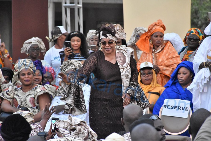 Méga Meeting / Mme Ndèye Saly Diop Dieng mobilise Grand-Dakar derrière le président Macky Sall (Les images) Méga Meeting / Mme Ndèye Saly Diop Dieng mobilise Grand-Dakar derrière le président Macky Sall (Les images)