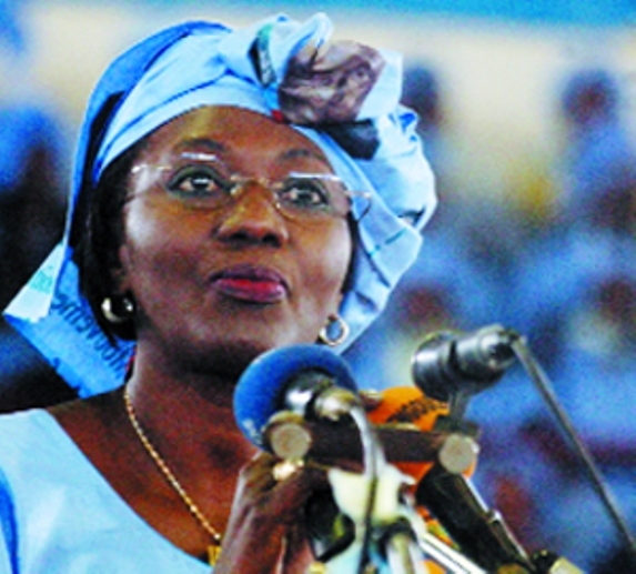CANDIDATURE FÉMININE EN 2012: Aminata Tall veut briser le monopole de Amsatou Sow Sidibé