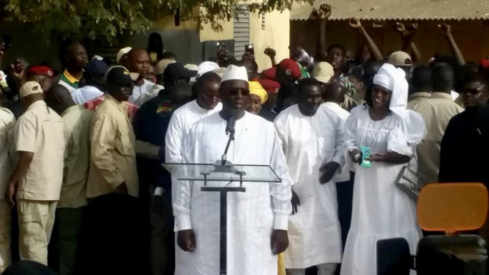 Macky Sall après avoir accompli son droit civique : « J’espère qu’au terme de cette journée le peuple sénégalais sera le seul vainqueur » Macky Sall après avoir accompli son droit civique : « J’espère qu’au terme de cette journée le peuple sénégalais sera le seul vainqueur »