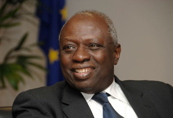 Jacques Diouf a écourté son séjour à Rome pour être candidat au Sénégal