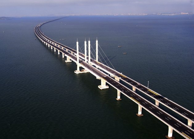 [ VIDEO ] Le plus long pont maritime du monde