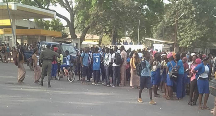 Lycée Ahoune Sané de Bignona. : Les élèves ont décrété 48 heures pour exiger le retour du proviseur, du censeur et du surveillant