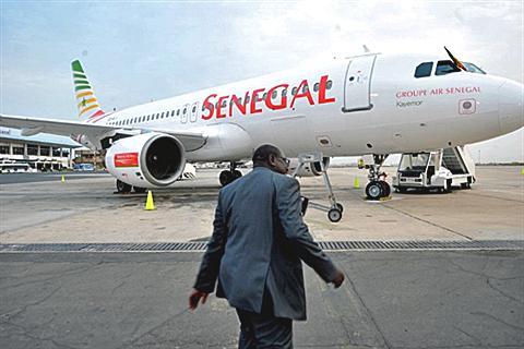 La Mauritanie interdit son espace aérien à Sénégal Airlines .