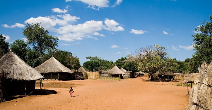 Wade chouchoute les chefs de village