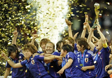 MONDIAL-FOOTBALL : LE JAPON DÉFAIT LES ÉTATS-UNIS