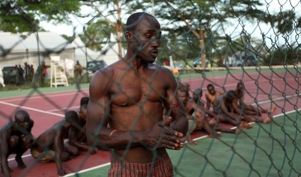 Les services secrets ghanéens arrêtent 55 combattants ivoiriens . Des armes de guerre saisies