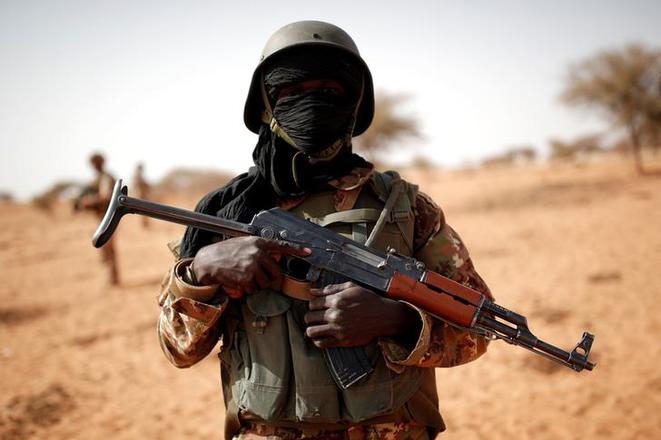 Mali / Attaque de la base militaire : Une source de Reuters parle de 16 morts