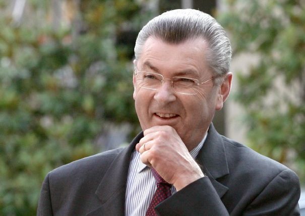 Henri de Raincourt : ‘’C’est aux Sénégalais de dire si Wade peut se présenter en 2012’’