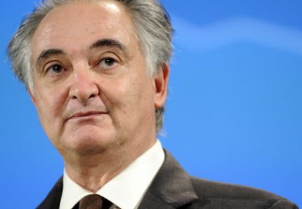 Pensée de Jacques Attali sur la vanité du pouvoir.