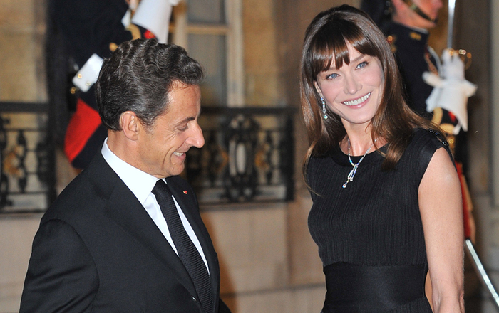 Carla Bruni-Sarkozy élue femme la mieux habillée au monde.