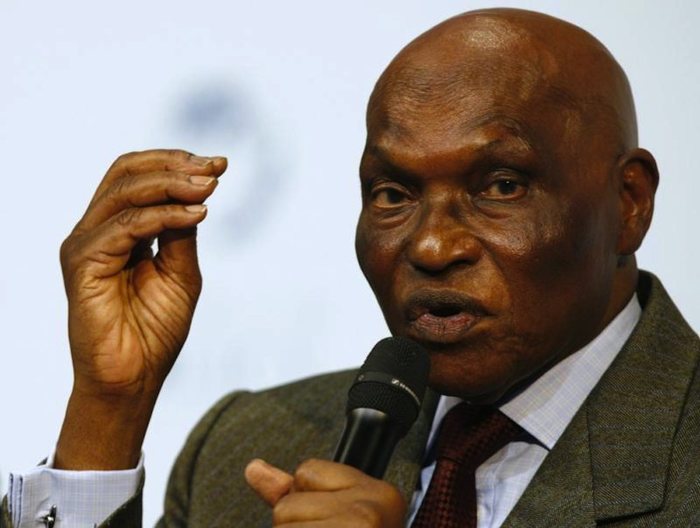 Abdoulaye Wade veut limiter les candidatures par l'argent.