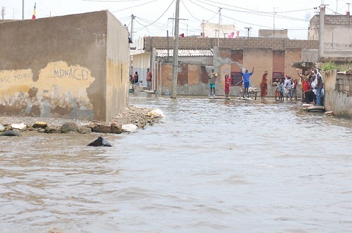 Après les fortes pluies, la banlieue renoue avec les inondations.
