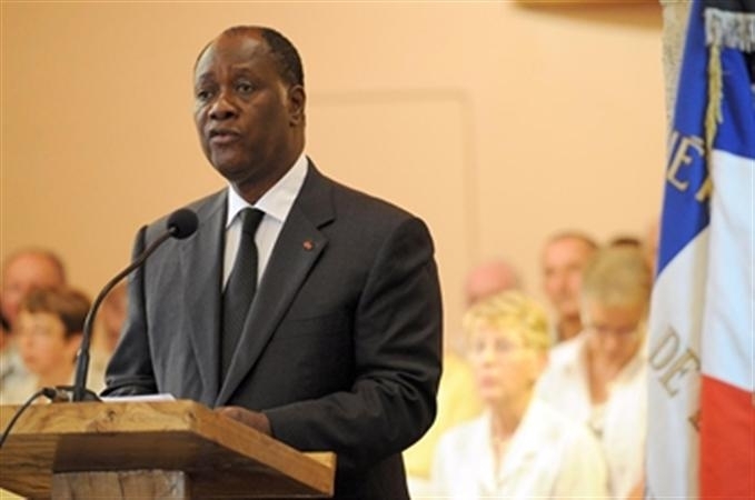 Le président ivoirien Ouattara, en séjour dans le Var, subit des examens et fête ses 20 ans de mariage.