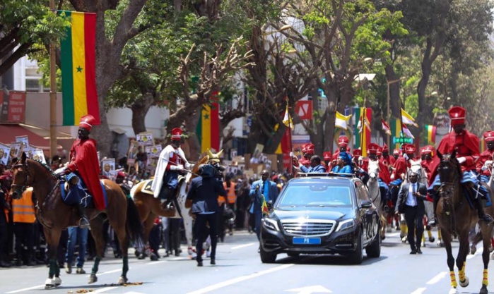 Boulevard de la République : Une immense foule a accompagné Macky Sall au palais présidentiel