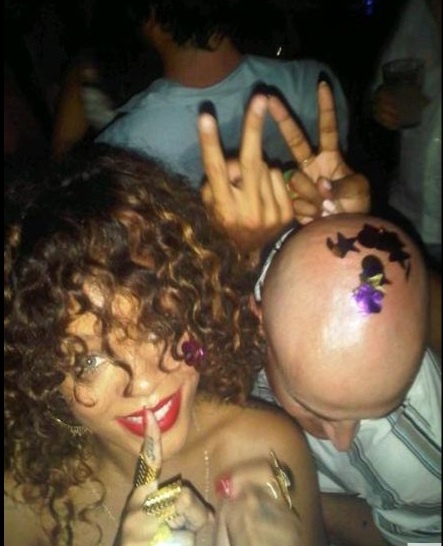 Photos : Rihanna, aguicheuse et sexy pour sa dernière nuit en Sardaigne !